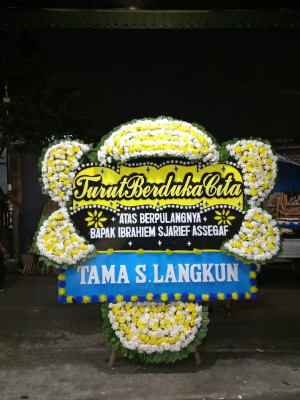 Papan Bunga Duka di Lambara